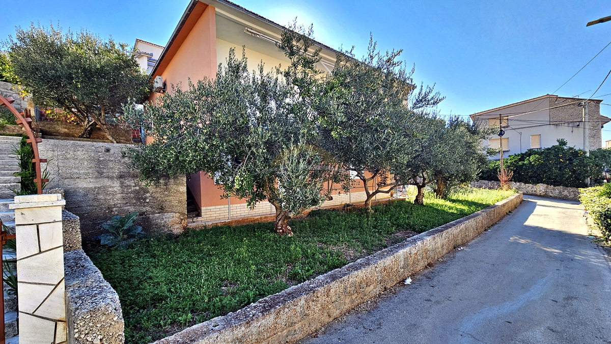 Casa a Trogir/Čiovo - Vicino al campeggio Rožac - 200 m dal mare